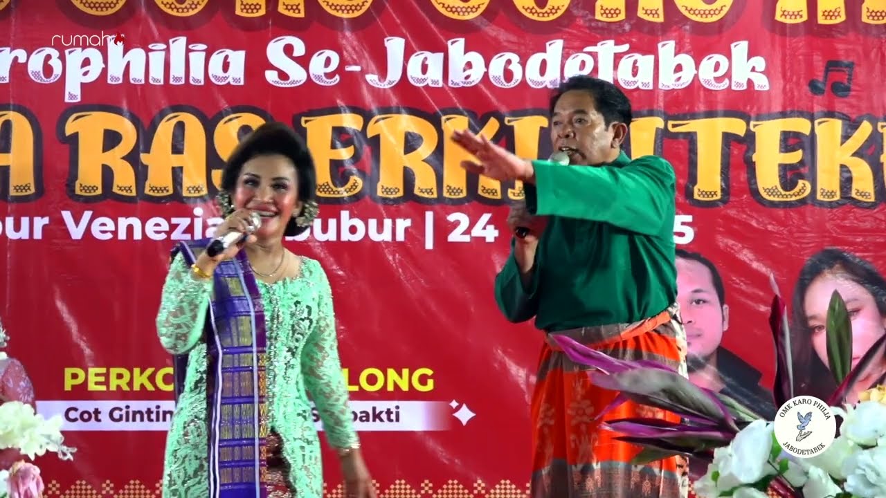 Oshxonada jinsiy aloqada bolgan jozibali er-xotin porno videoda kim rol oynagan?