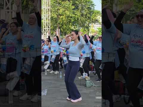 ZUMBA AEROBIK BERSAMA ROYAL by Soklin