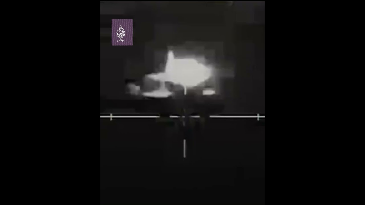 لقطات نشرها الجيش الإسرائيلي يزعم أنها قصف أهداف بحرية تابعة لحركة حـ ـمـ  ـاس