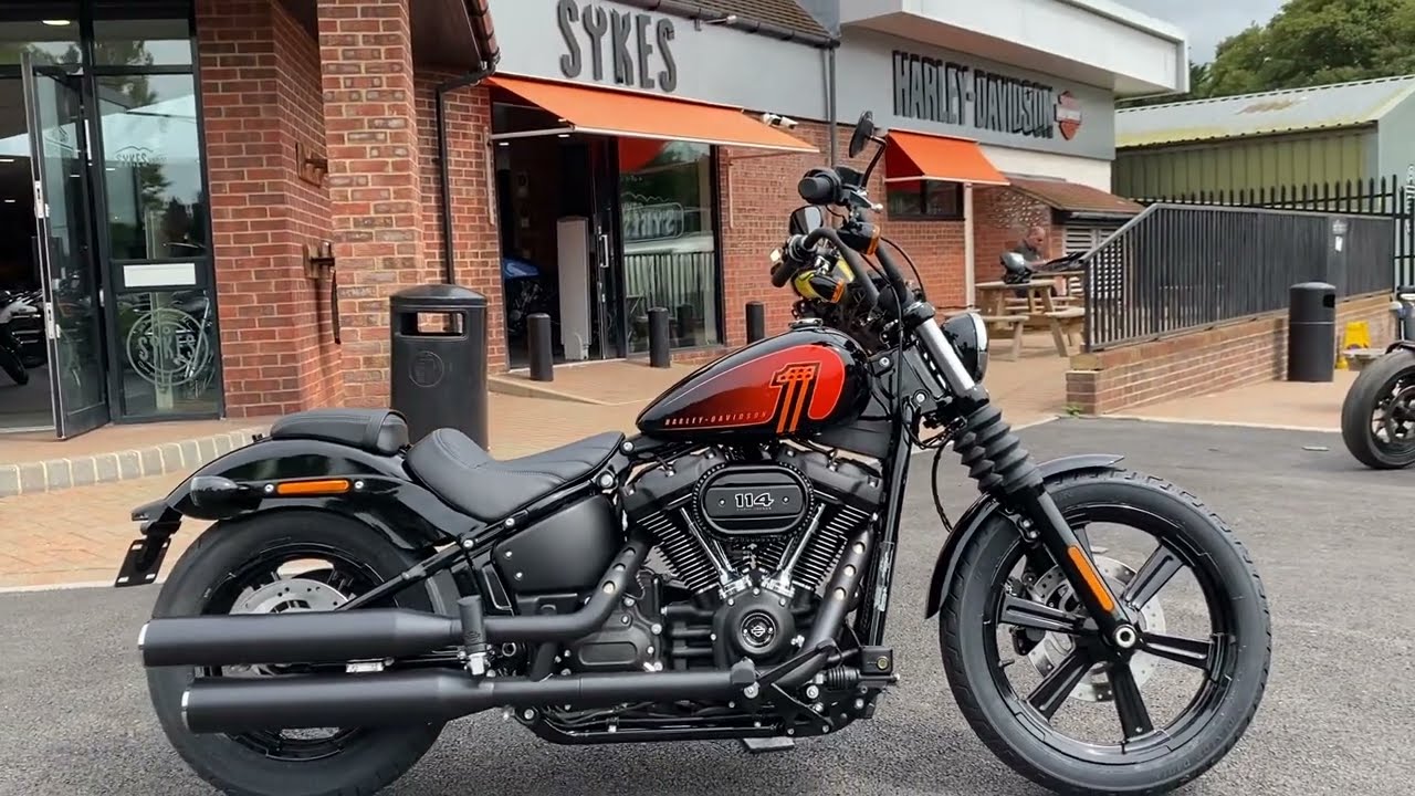 2023 Harley-Davidson FXBBS Softail Street Bob 114 in Vivid Black