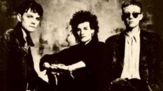 Love and Rockets - Earth, Sun, Moon chords