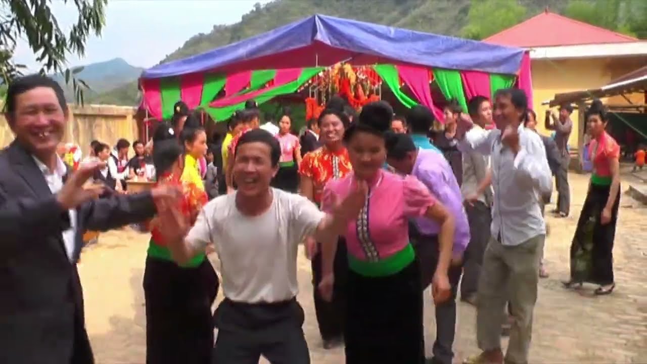 NHÌN LẠI ĐÁM CƯỚI- 2016 / THỜI ĐẦU CÓ PHôNG RẠP .ĐẦU  TIÊN ( PHẦN 2)