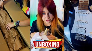 😍 New Guitar Day! 😍 // Unboxing #shorts #ubisoftpartner