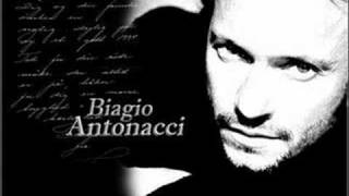 Video thumbnail of "Biagio Antonacci - Quell'Uomo Li"