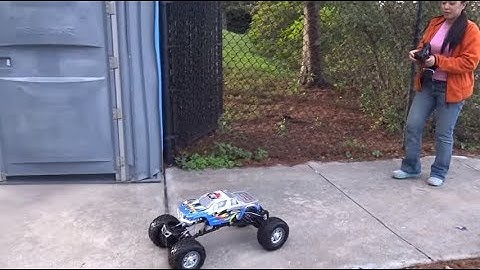 Redcat  Rockslide SuperCrawler #02 Tough Test (Water Resistance)