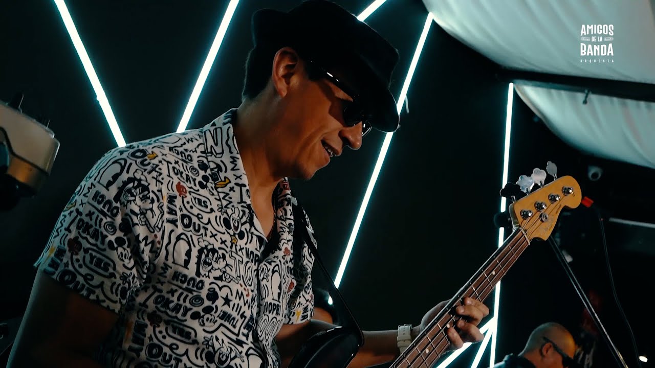 Vuela Vuela | Amigos de la Banda | Magneto Cover — Transcript