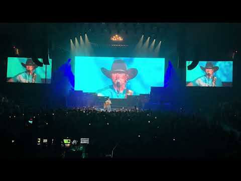 “Riley green”I wish grandpas never died (live Southaven ms)
