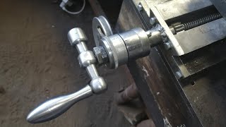 Винт поперечной подачи своими руками. / Cross feed screw with your own hands.