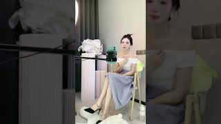 Tiktok抖音 身材极好的美女穿着很Nice的高跟 挑鞋 寸止 红绿灯倒计时