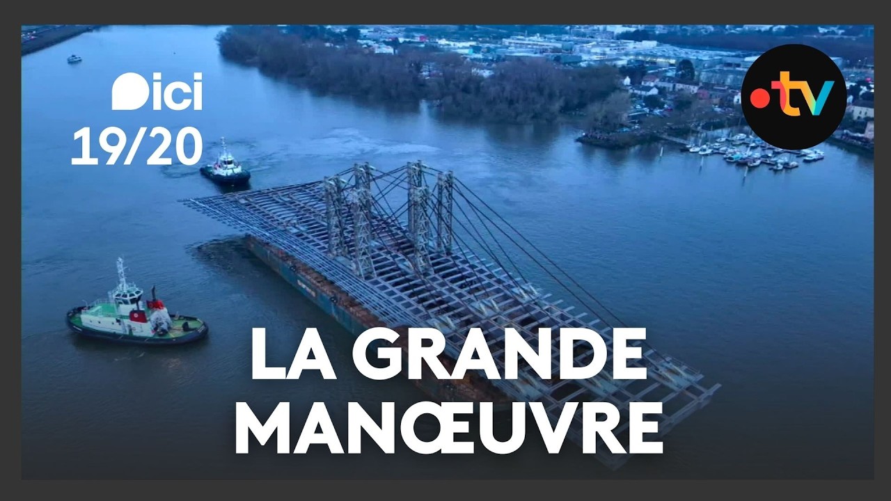 Tablier du pont Anne-de-Bretagne : La manœuvre du retournement de la barge au large de Trentemoult