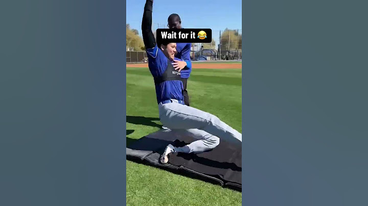 Shohei Ohtani practicing his slides 👀 (via @dodgers/TT)
