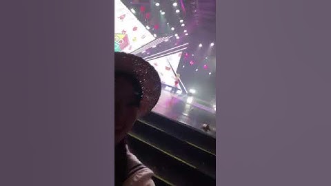 [220625] Dahyun recorded Nayeon while performing her solo debut song on Music Core #dahyun #nayeon