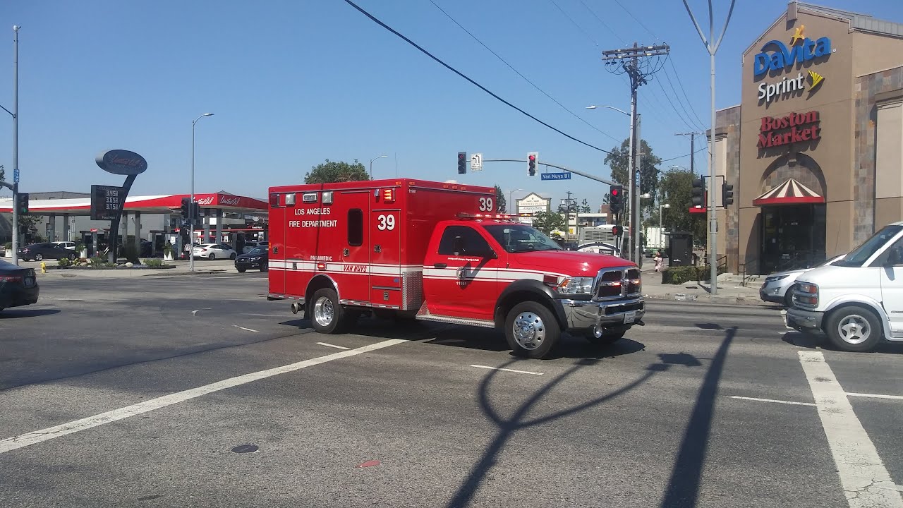 LAFD Rescue 39 Transporting