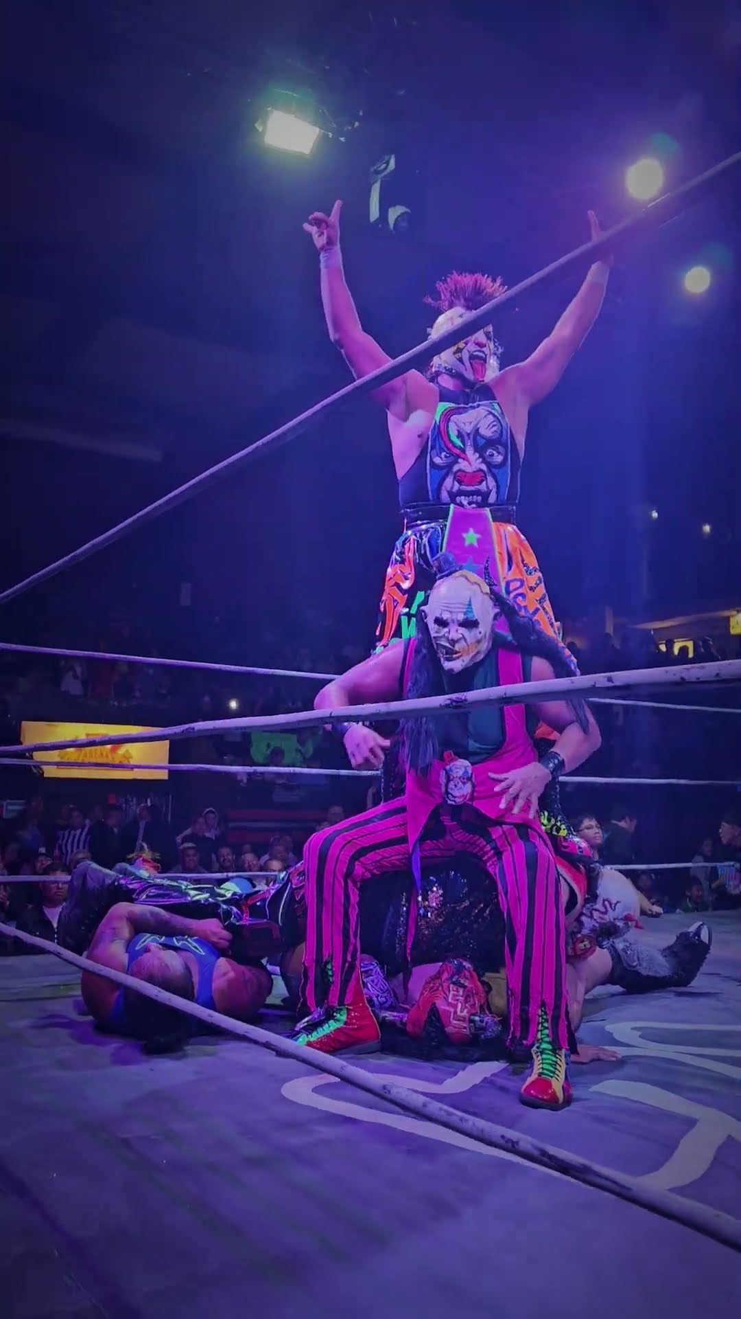 Triunfo de los Psycho Circus ante Dizzy, Psicosis y Taurus en la Arena Naucalpan