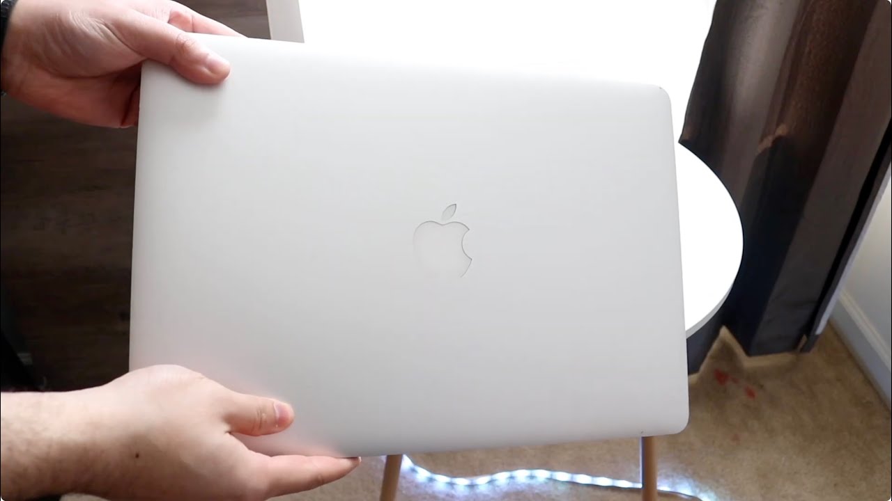 2015 Retina MacBook Pro In 2025! (Still Worth Buying?) (Review) - YouTube