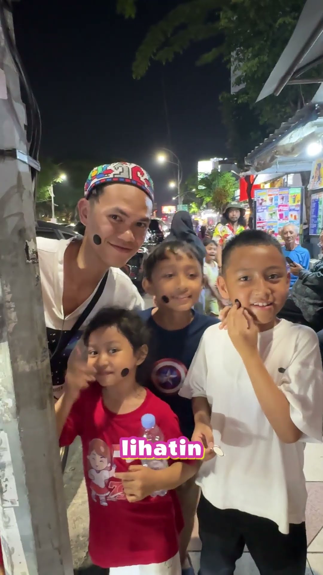 LUCU BANGET!! TOMPEL BAGI BAGI TOMPEL KE TEMAN LEIKA ? #leika #shorts #viralvideo