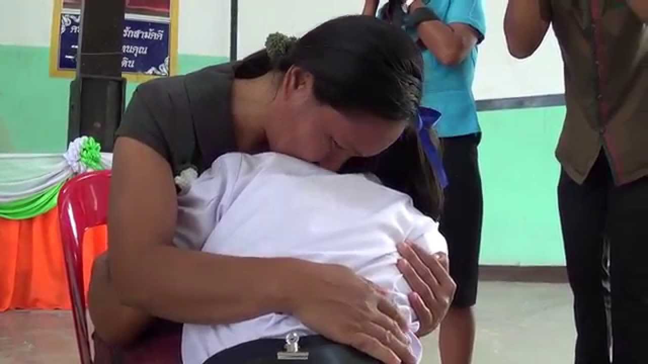 กิจกรรมวันแม่แห่งชาติ ปี 2557 โรงเรียนโสตศึกษาจังหวัดสุรินทร์