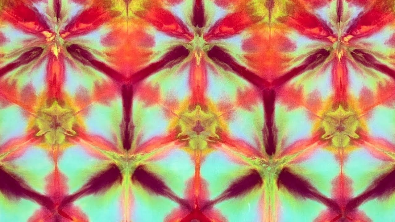 How to Fold a Tessellation Bandana (simple, no ironing tutorial) Level Beginner. Tie Dye