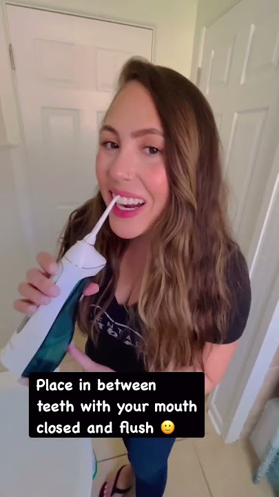 How to use a Water Flosser #dentalassistant  #dentallife #dentalhumor  #fyp #oralcare #flossing