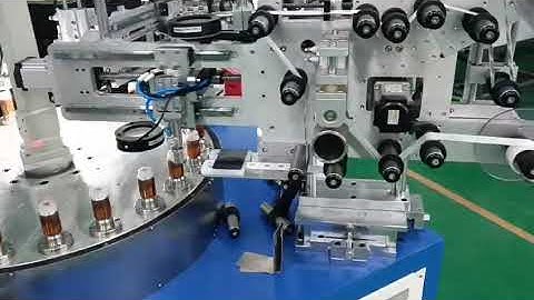 Automatic wine cap assembly machine