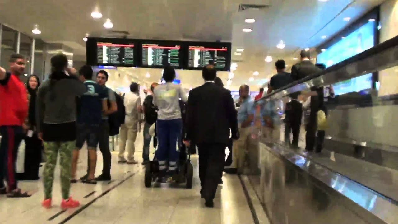 Amazing Race! Istanbul Airport's electric wheel chair service for