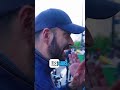 Il a un cutter dans la main : la tension monte !