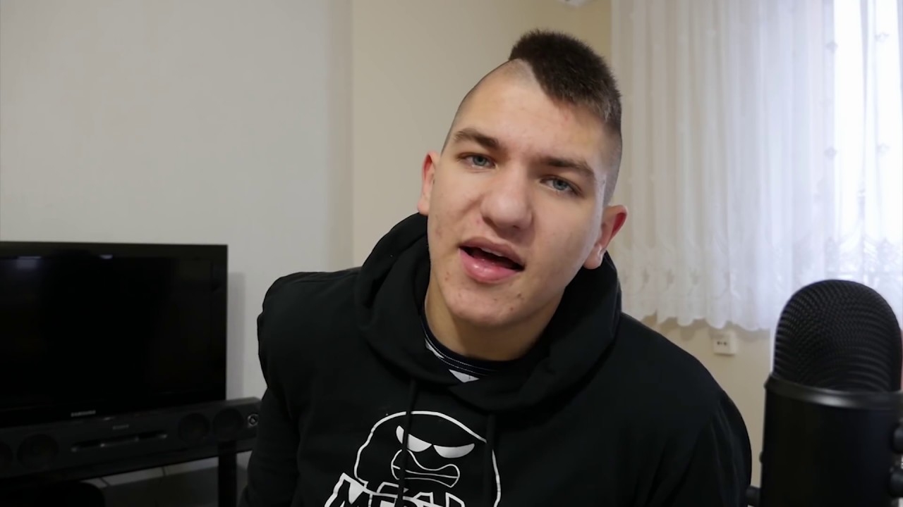 TATA GABRYSI PODRYWA PRZEDSZKOLANKI (Śmieszne rozmowy telefoniczne)