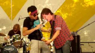 Parlovr - (Human Mic Stand Clip) - Osheaga 2009