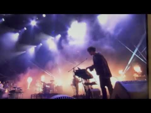 Fuji rock行きたかった！YouTubeの前で釘付け。途中でスマホの電池切れそうになり慌ててwifiにつなげたスマホで聞いてました。kinggnuのfujirock