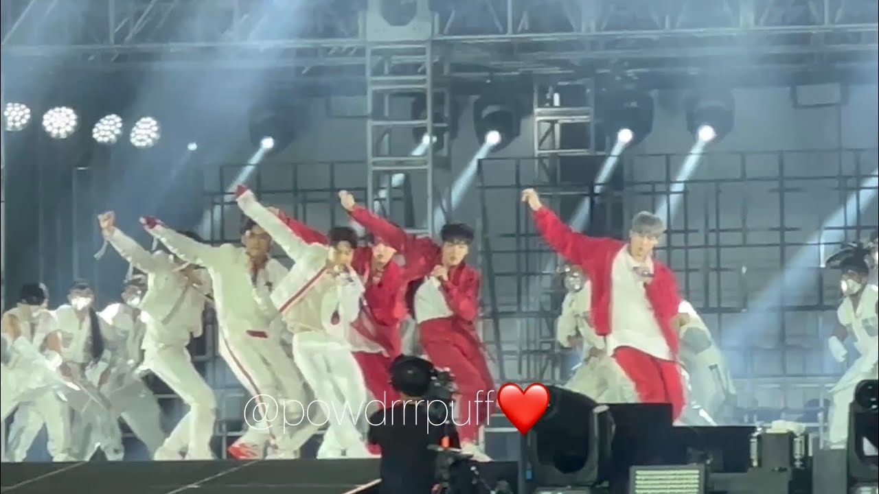 220409 - FANCAM - ON - BTS PTD Las Vegas - Day 2 @ Allegiant - 4K 직캠