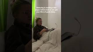 POV: a reader trying to sleep early #booktube