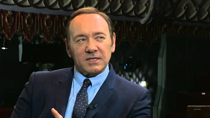 Kevin Spacey nails Bill Clinton impression 12.04.15