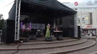 Video thumbnail of "Saija-Reetta Kotirinta - Näkymätön tyttö (Pop 'n' Roll voittaja 2013)"