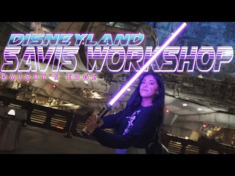 building-a-custom-lightsaber-at-disneyland-was-awesome!-savi's-workshop