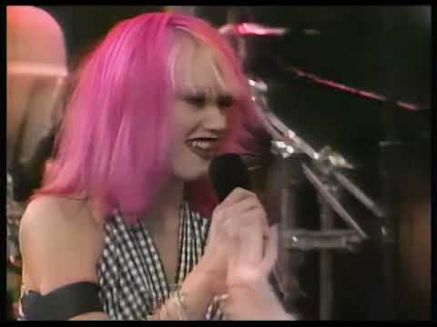 No Doubt - Bathwater (Live TRL Spring Break 2000) music video
