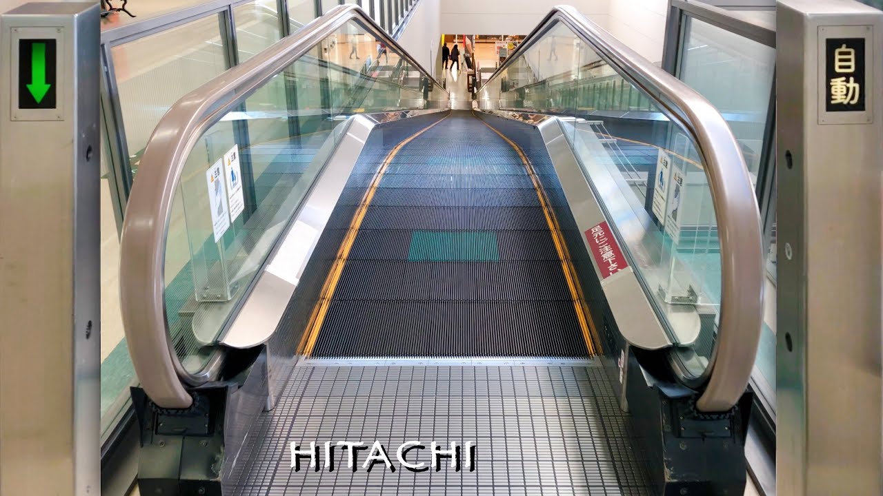 長いエスカレーター オートスロープ(動く歩道) 日立製】カインズ名古屋 