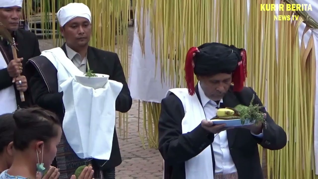 UPACARA SIPAHA LIMA AGAMA PARMALIM DI TOBA