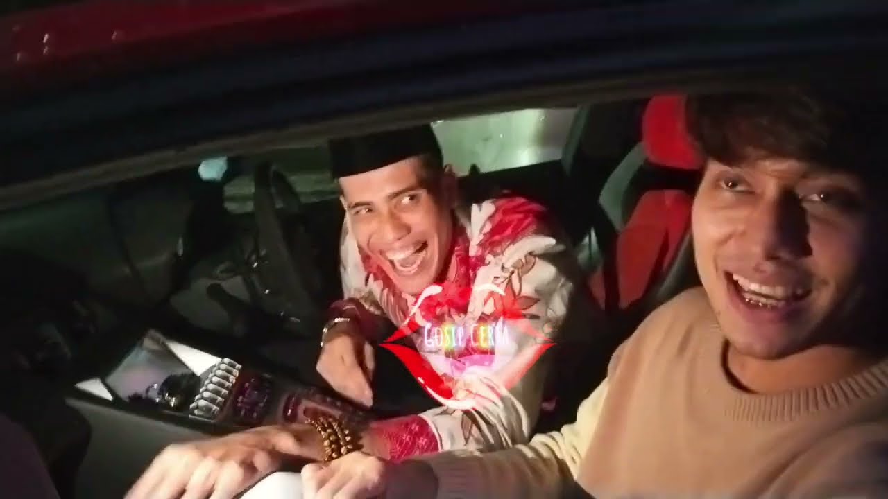 Rizky Billar Ditemani Aisar Khaled Bersiap Untuk Main Bola