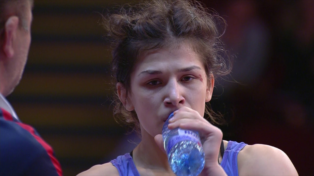 BRONZE WW - 57 kg: M. RIVIERE (FRA) v. A. NICHITA (MDA)