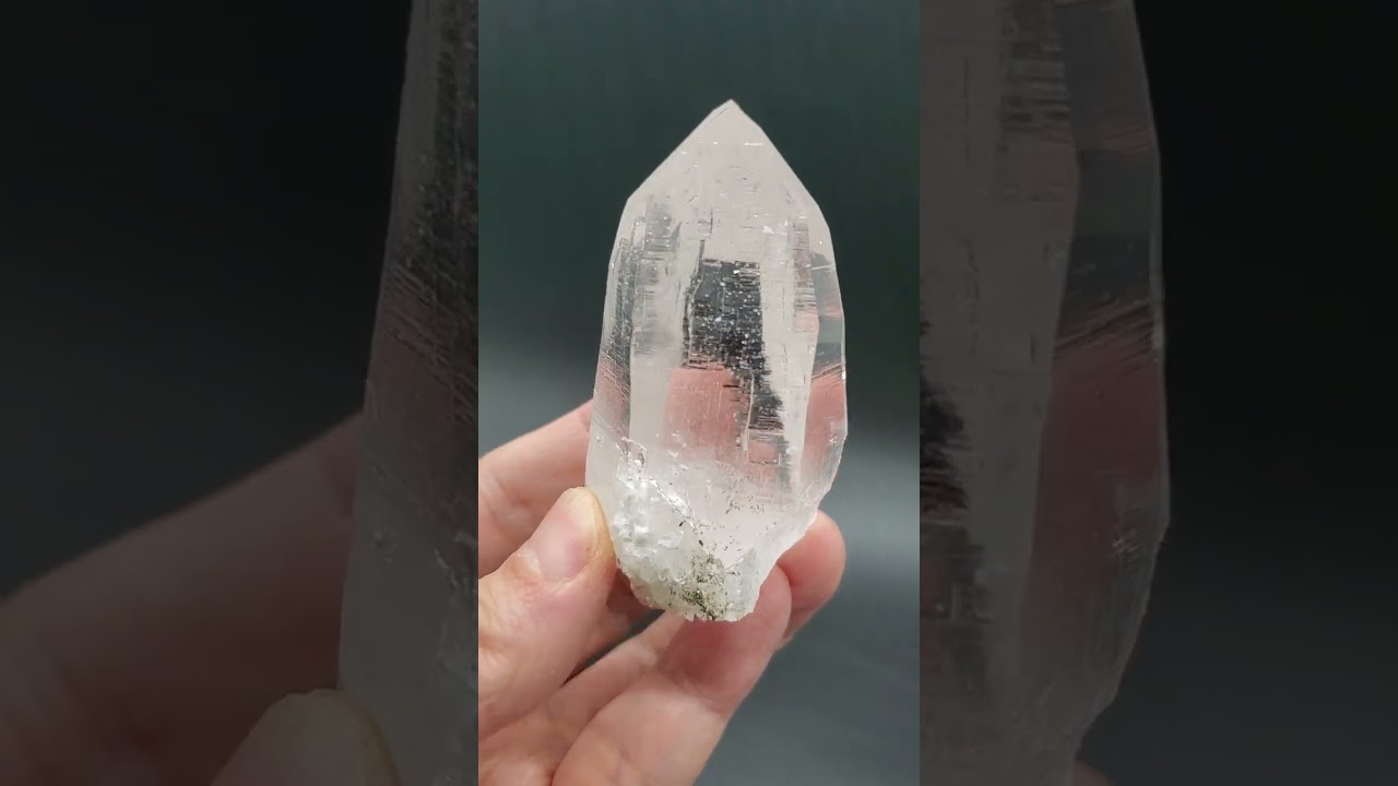 極上！セルフヒールド！超透明ガネーシュヒマール水晶134.7g【最高品質