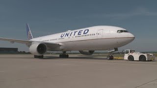 Major airlines suspend flights to Israel after Hamas attack ignites heavy fighting