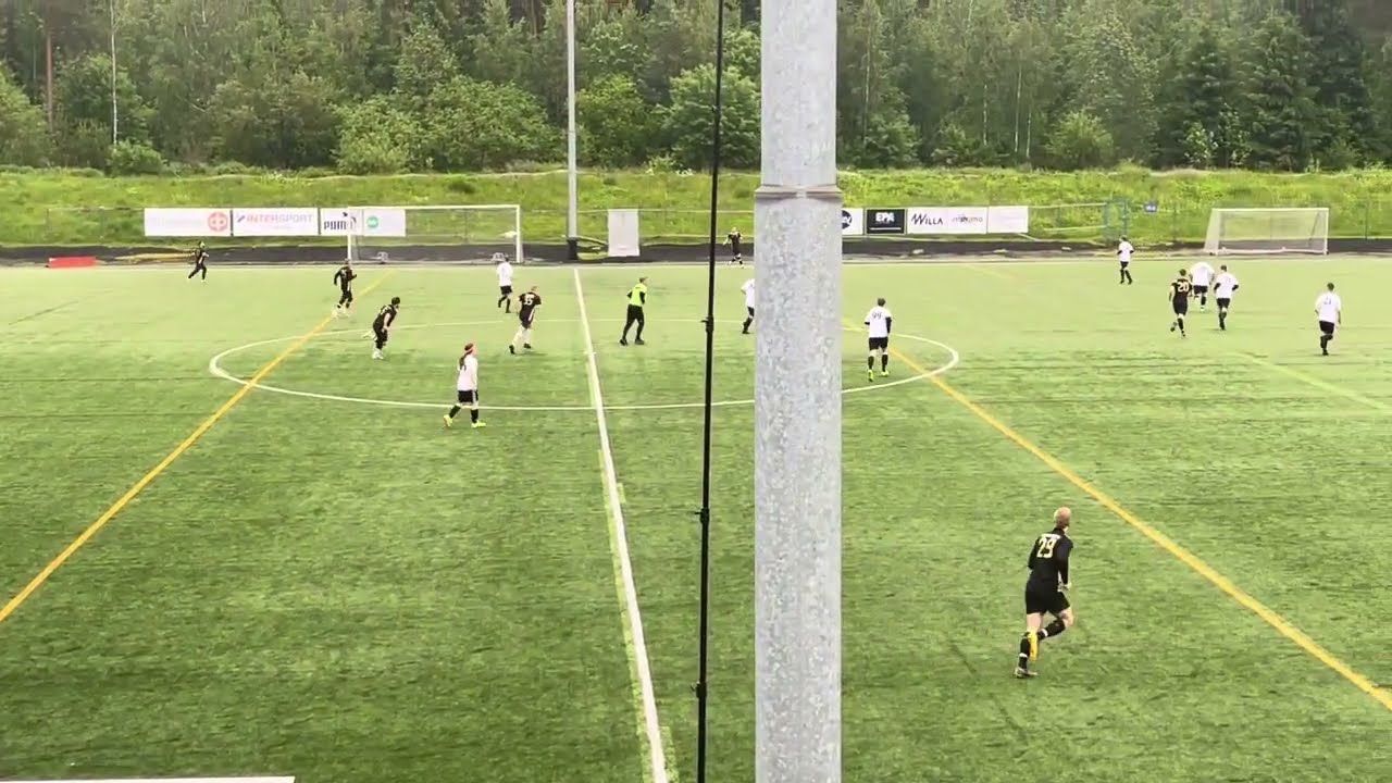 Pelikaani   FC Tuusula 1 puoliaika