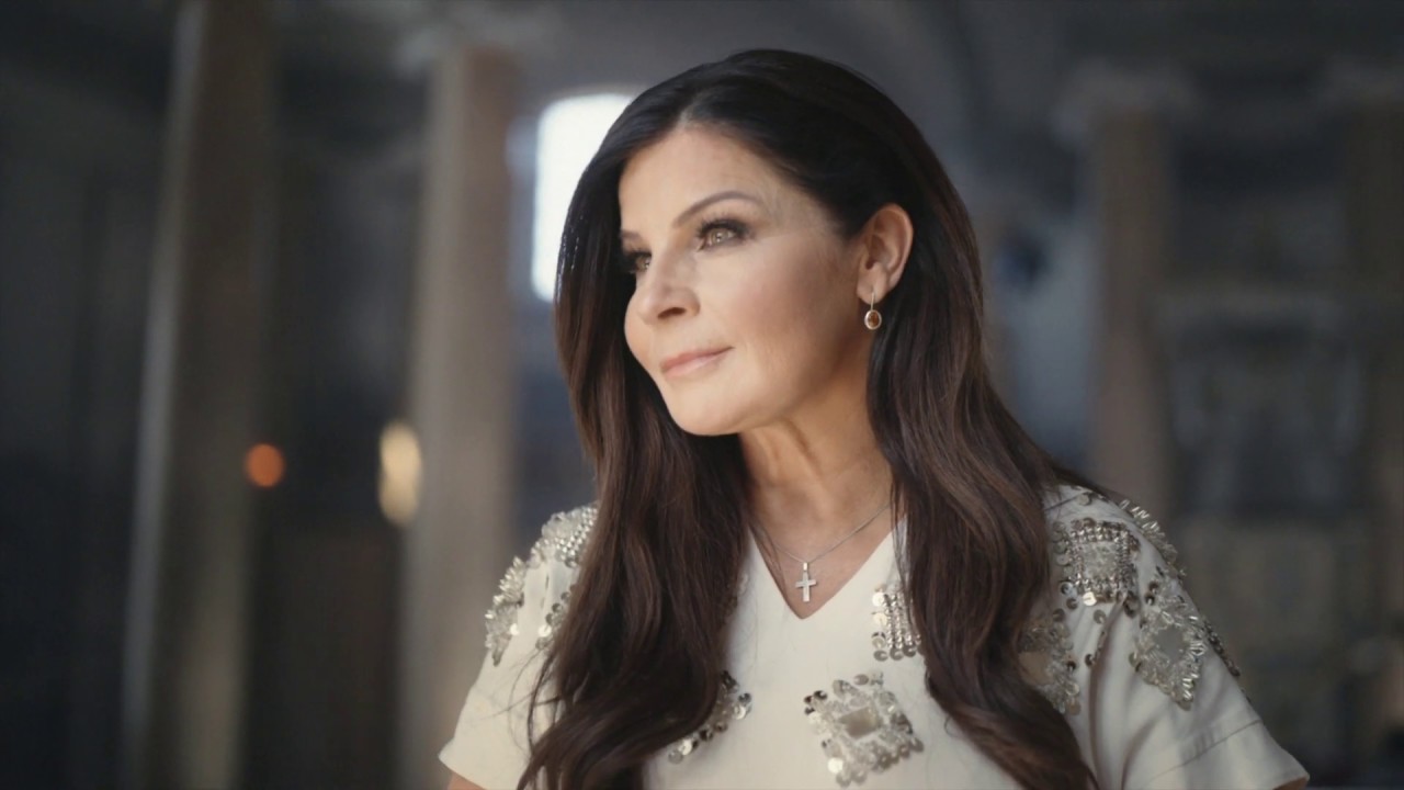 Carola  - Vem av oss förstod