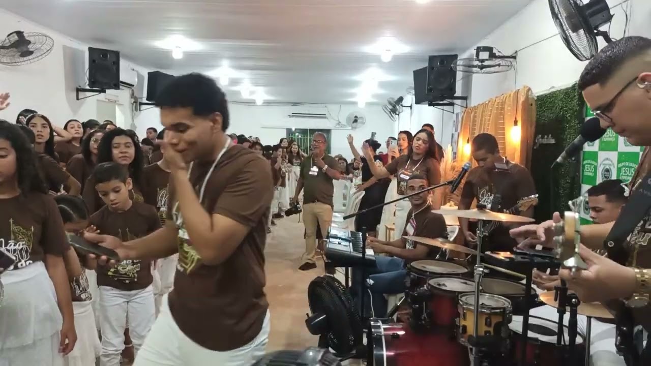 Ministério de louvor Jesus é Esperança com Diógenes mota 