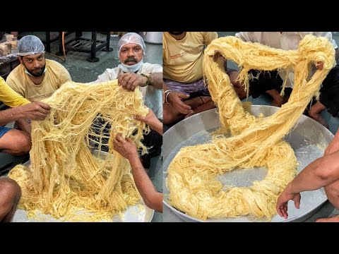 ULTIMATE Soan Papdi Making😱😱 इतनी मेहनत और किसी मिठाई में नहीं लगती😳😳 Indian Street Food