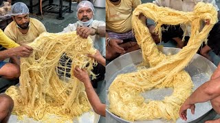 ULTIMATE Soan Papdi Making😱😱 इतनी मेहनत और किसी मिठाई में नहीं लगती😳😳 Indian Street Food