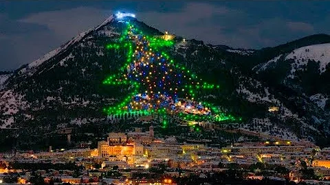 Dove si trova l'albero di Natale più alto d'Italia?