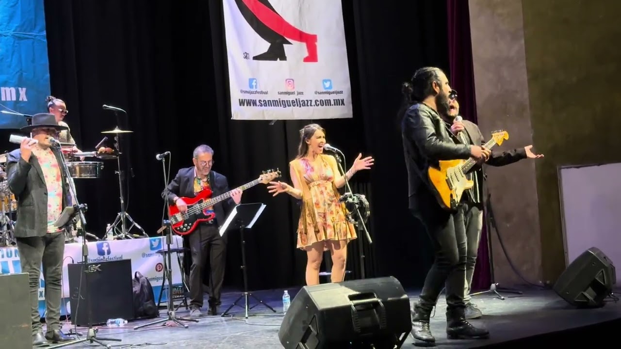 Well Alright / Tributo a Carlos Santana ￼￼