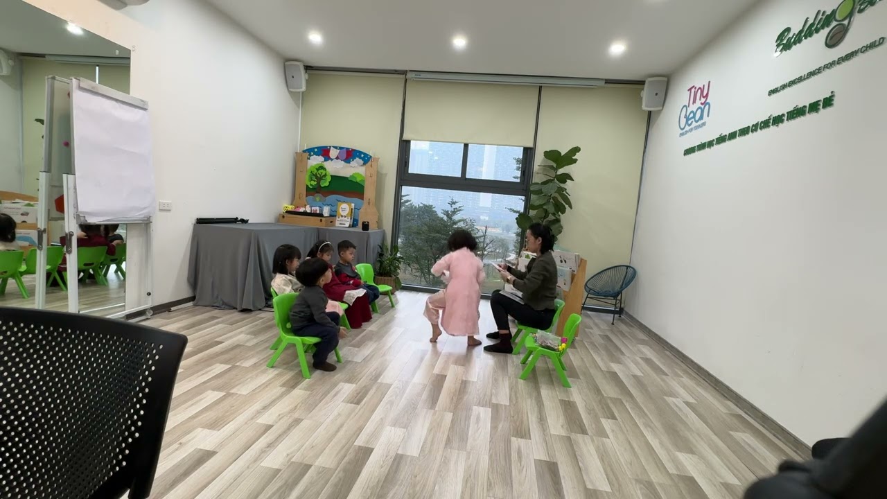 Плюшевый мишка, давай прыгать!