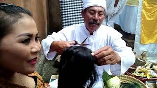 Download lagu Budaya BALI. Tradisi 3oton Bali,Potong rambut (MEGUNDUL)  Rahayu 🙏🙏🙏🙏🙏